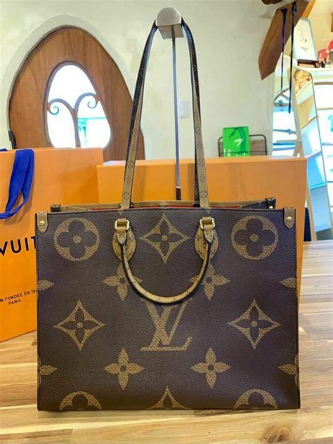 monogram giant lv|louis vuitton onthego monogram.